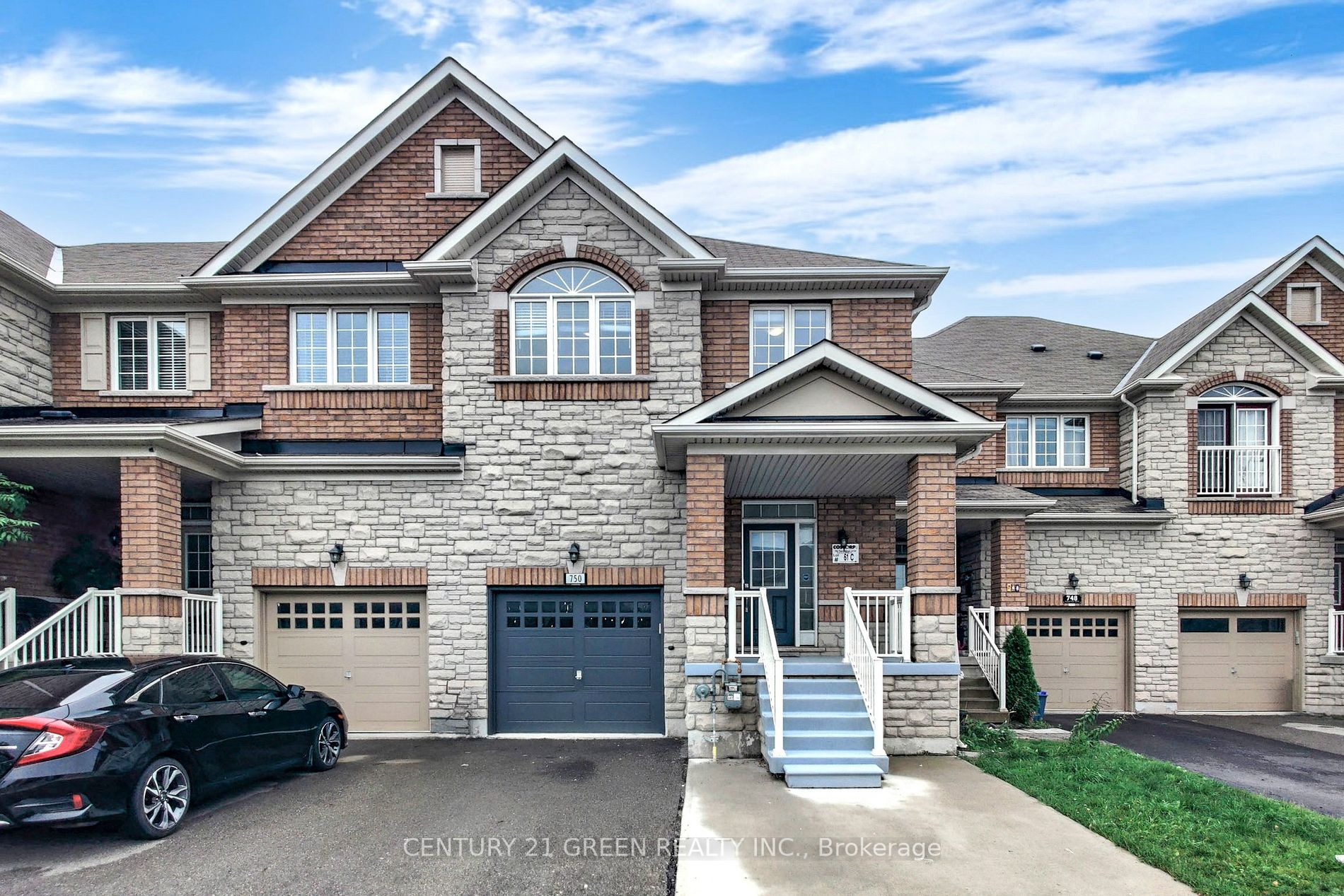 750 Farmstead Dr