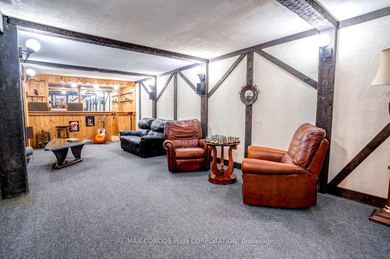 1689 Wembury Rd