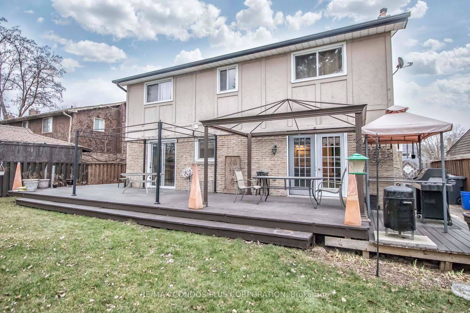 1689 Wembury Rd