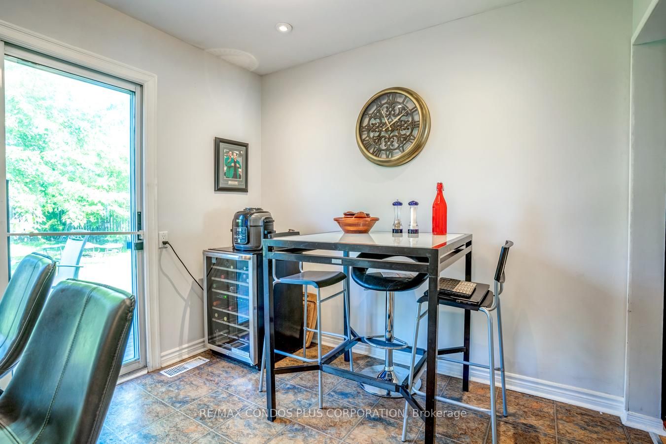 1689 Wembury Rd