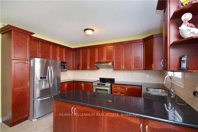 4 Mountland Rd