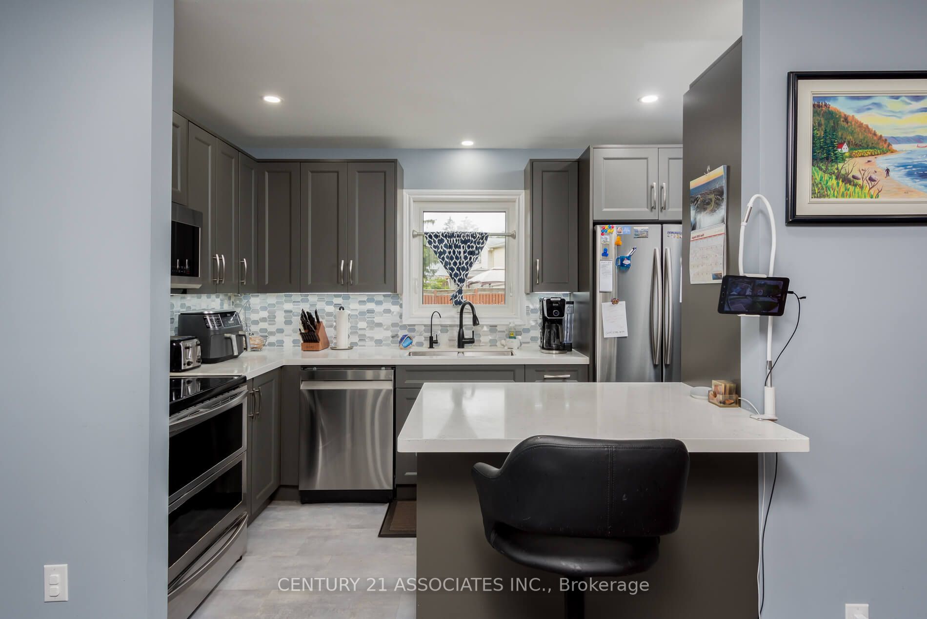 1 Hamlet Crt