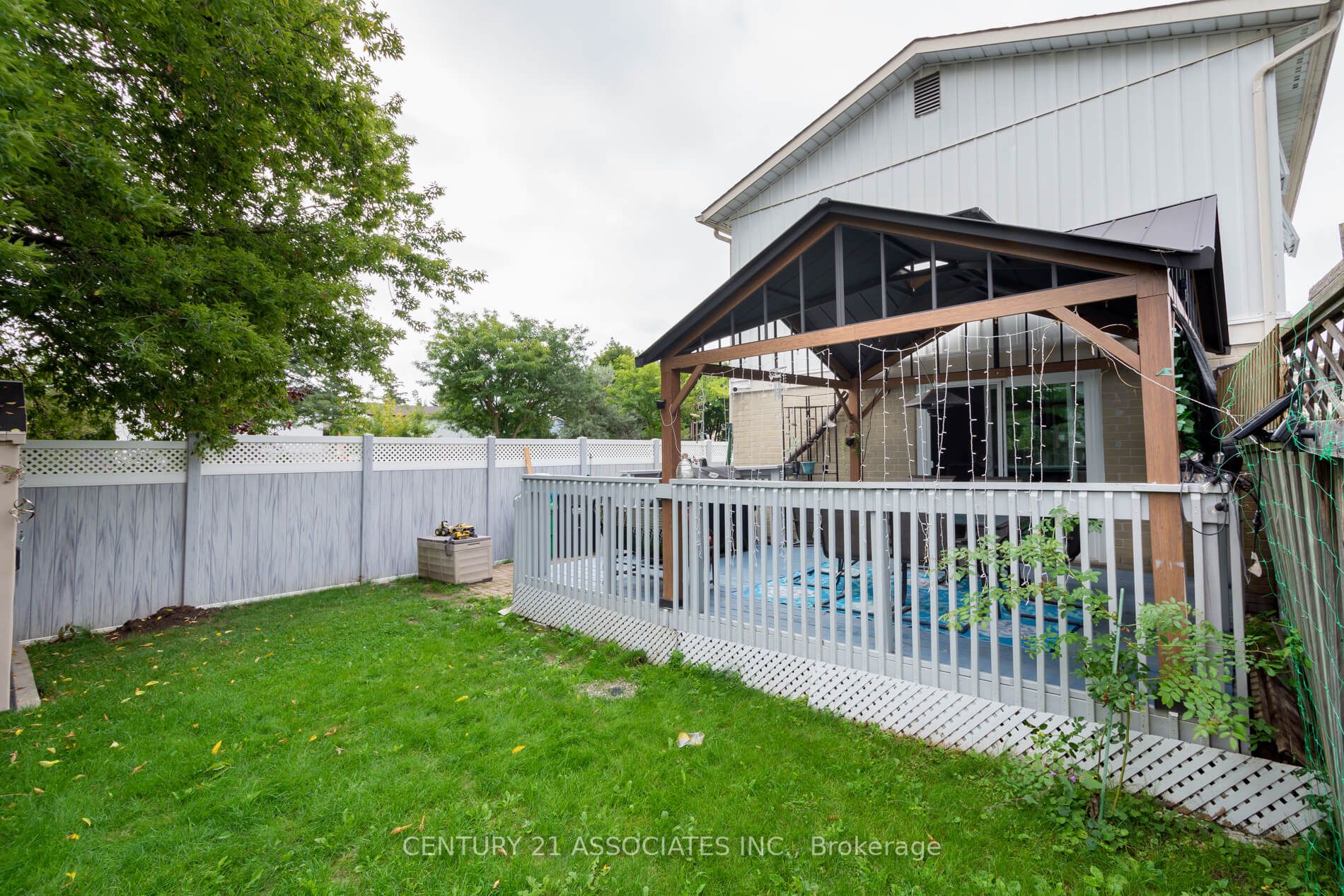 1 Hamlet Crt