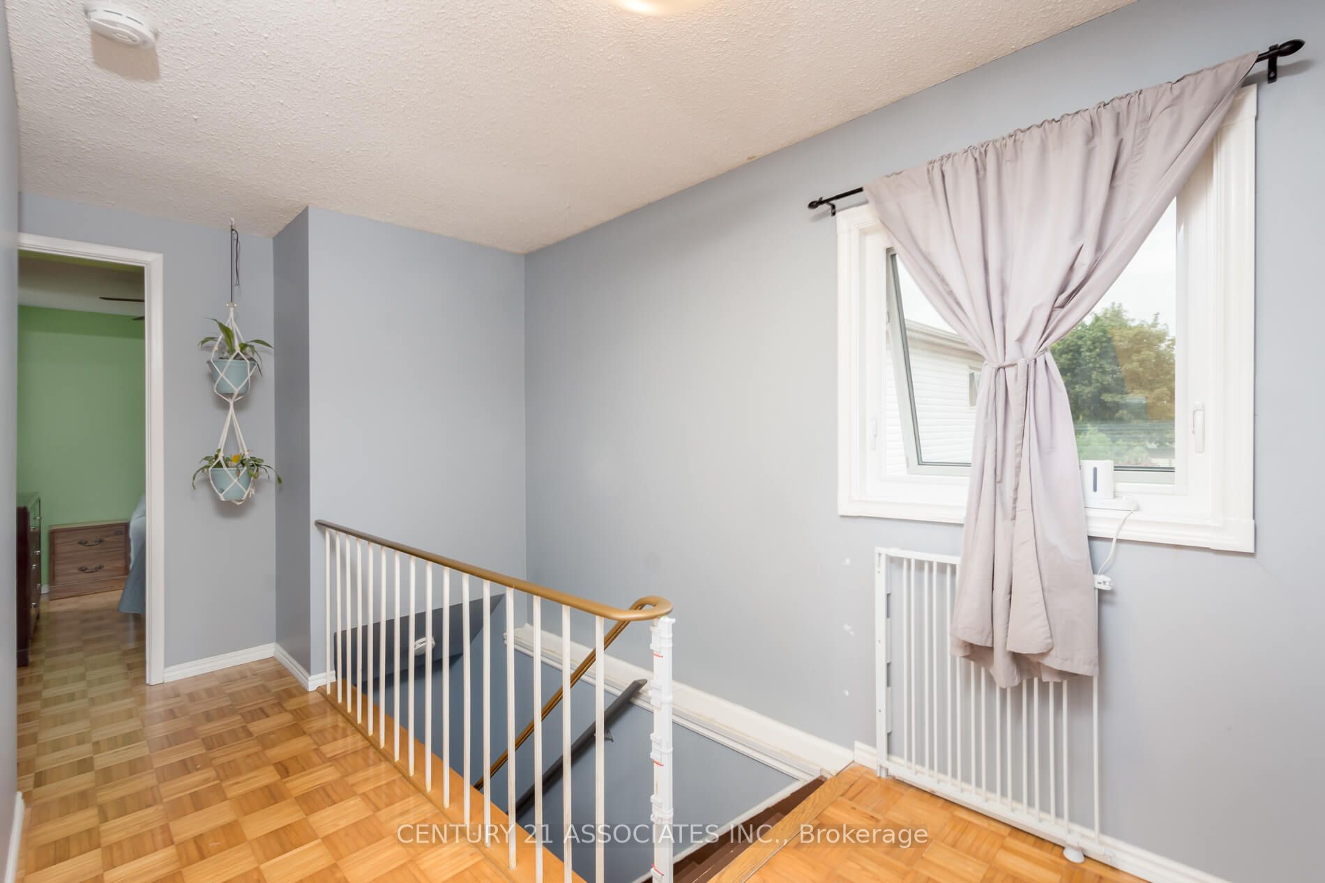 1 Hamlet Crt