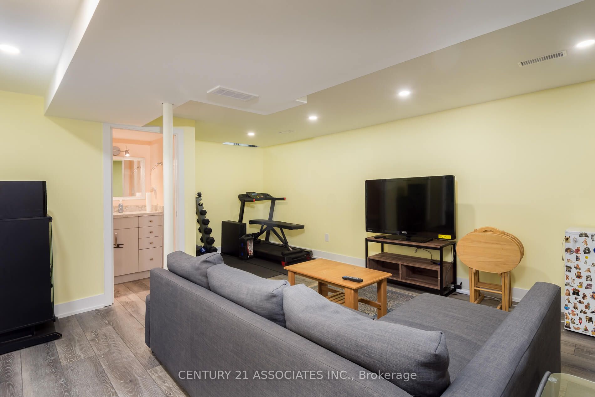 1 Hamlet Crt