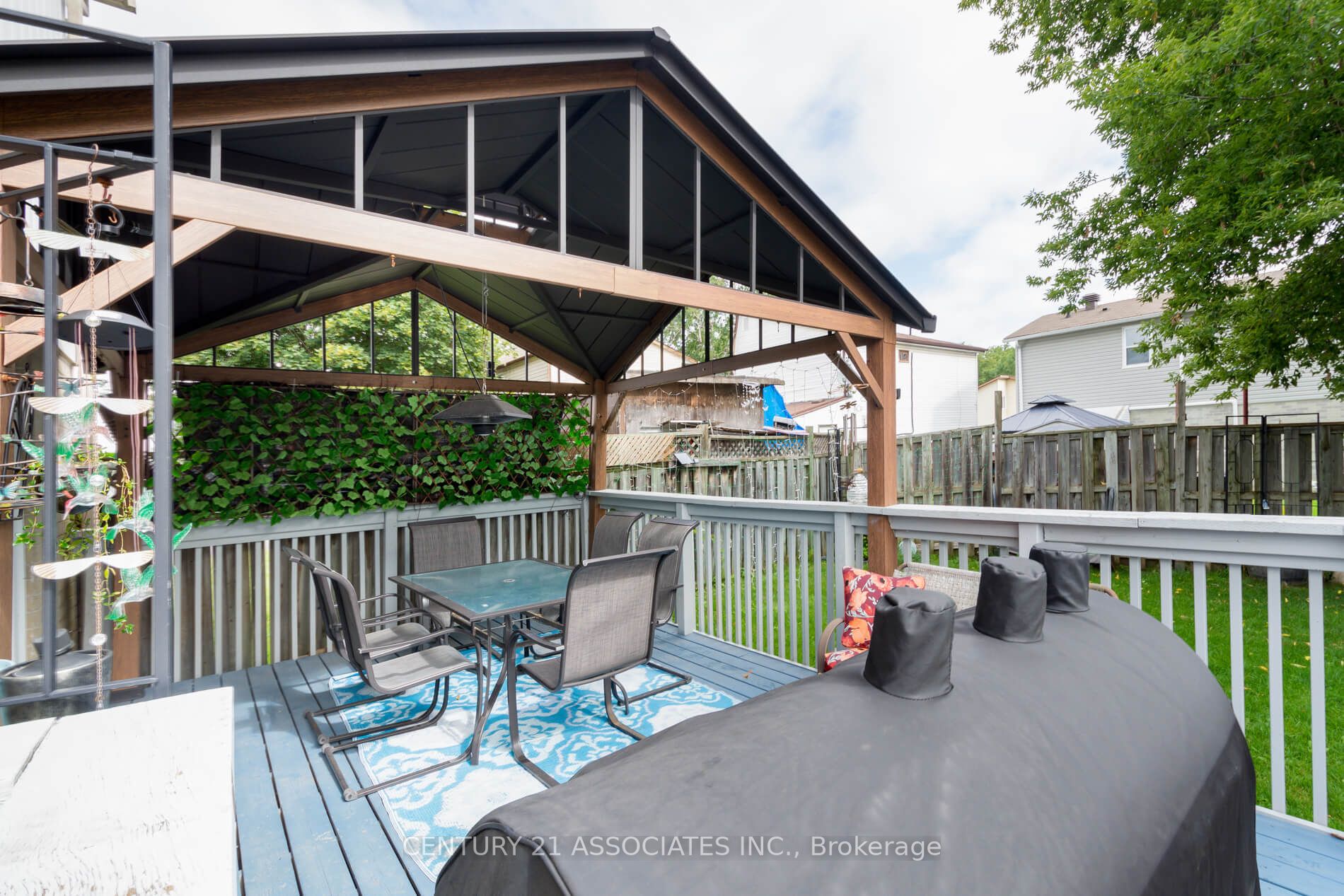 1 Hamlet Crt