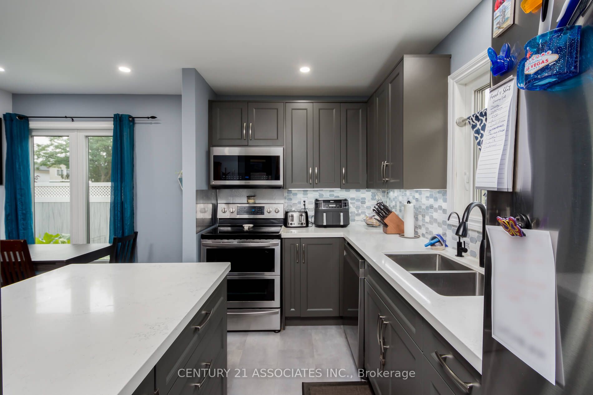1 Hamlet Crt