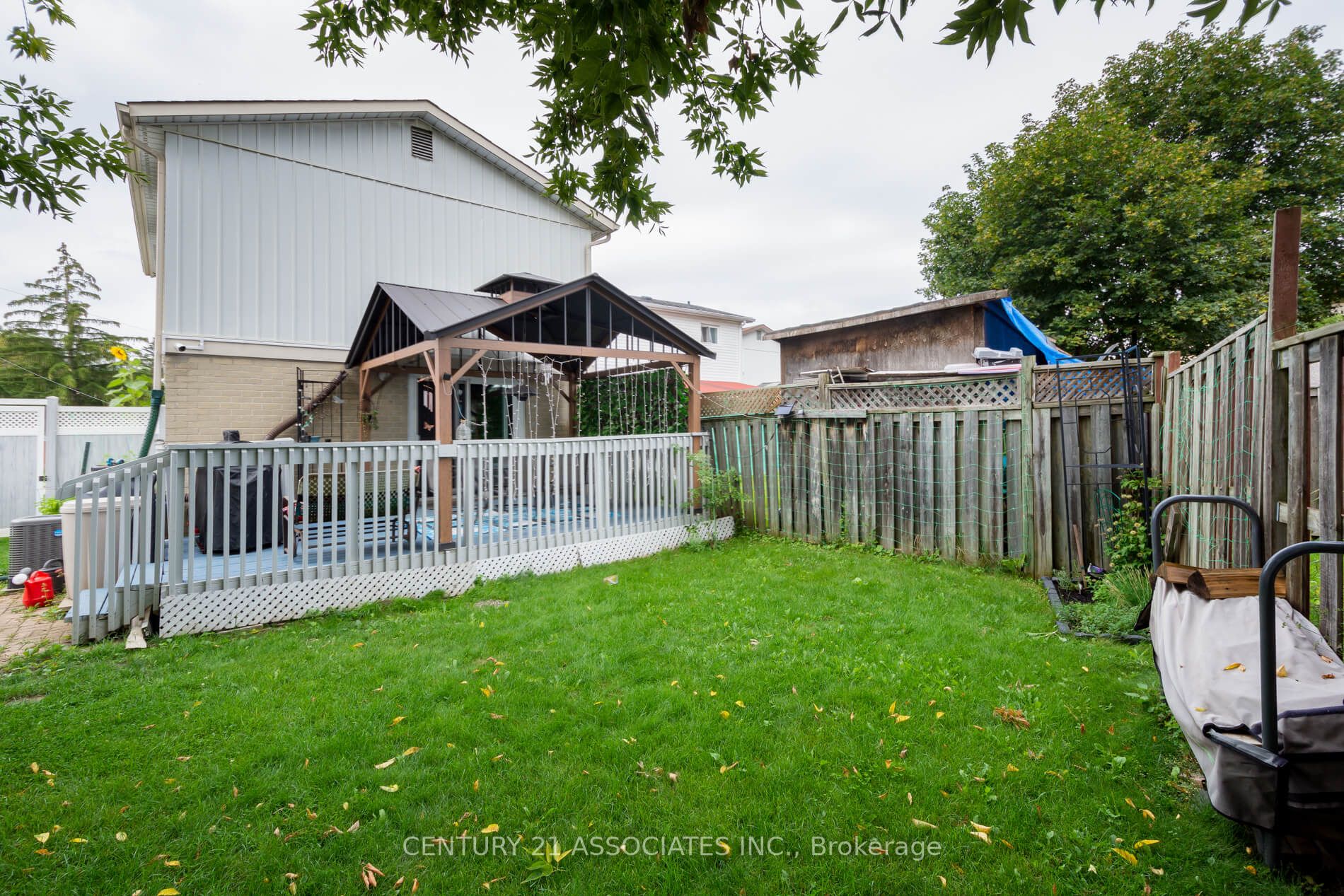 1 Hamlet Crt