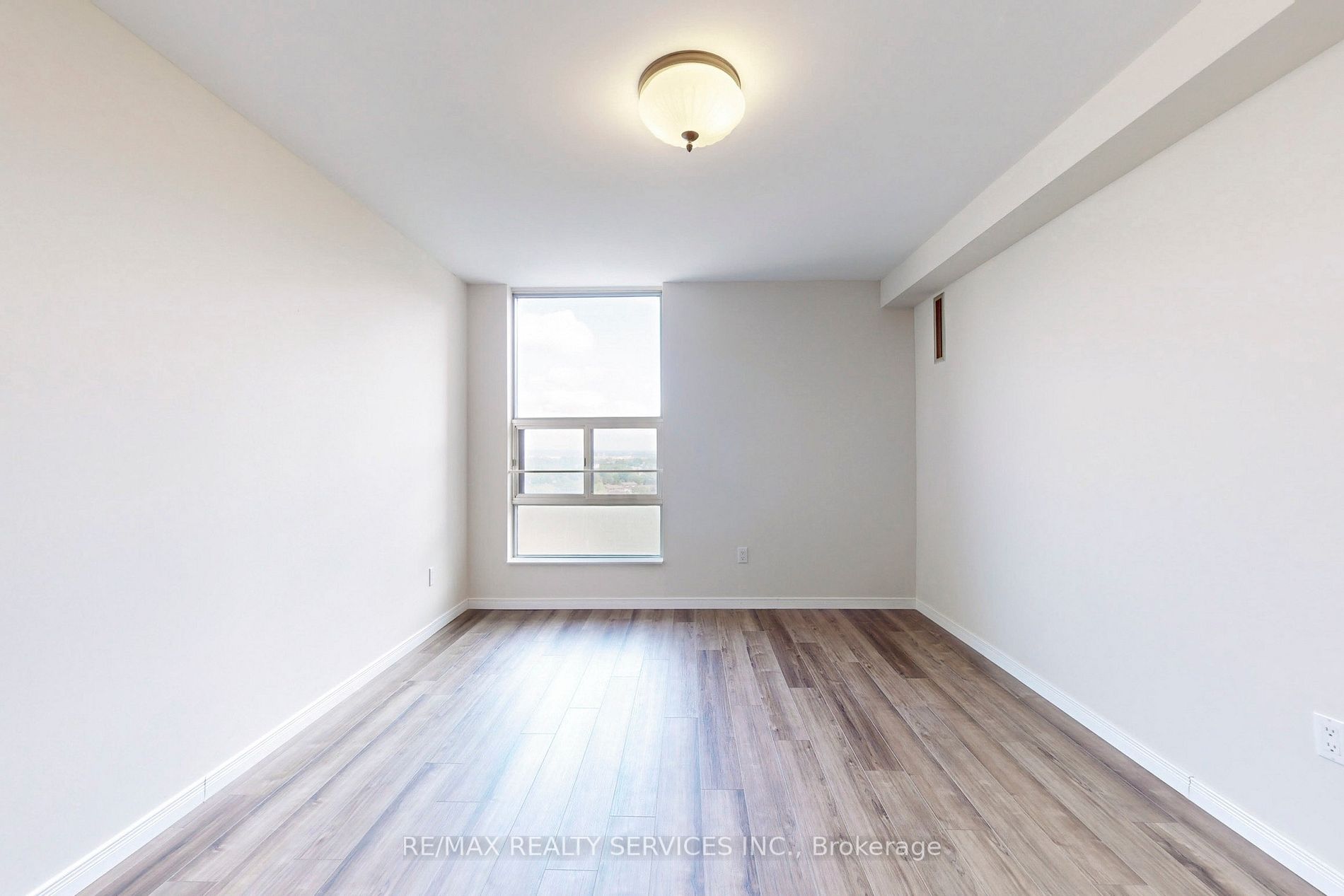 15 Kensington Rd, #1407