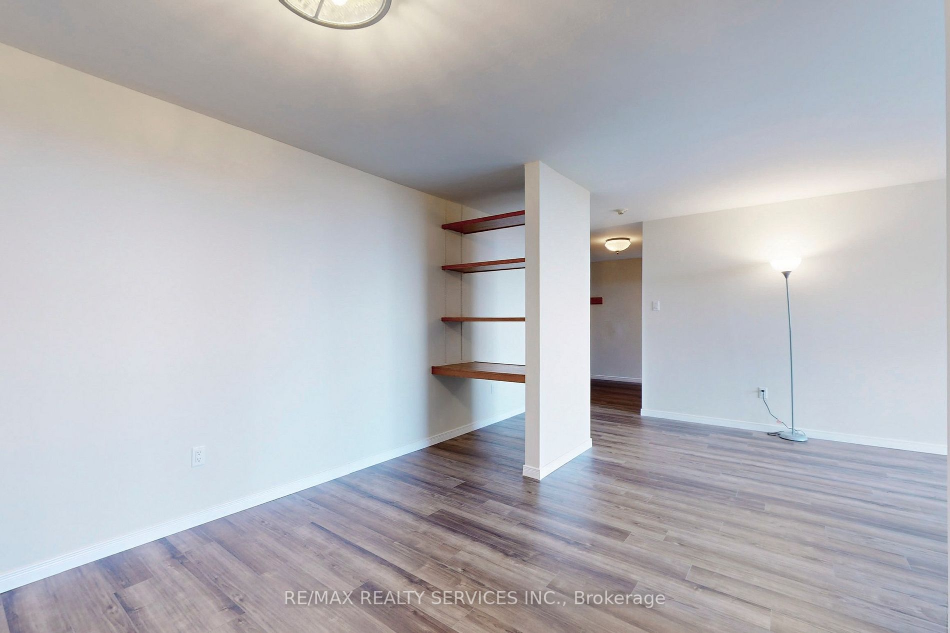 15 Kensington Rd, #1407