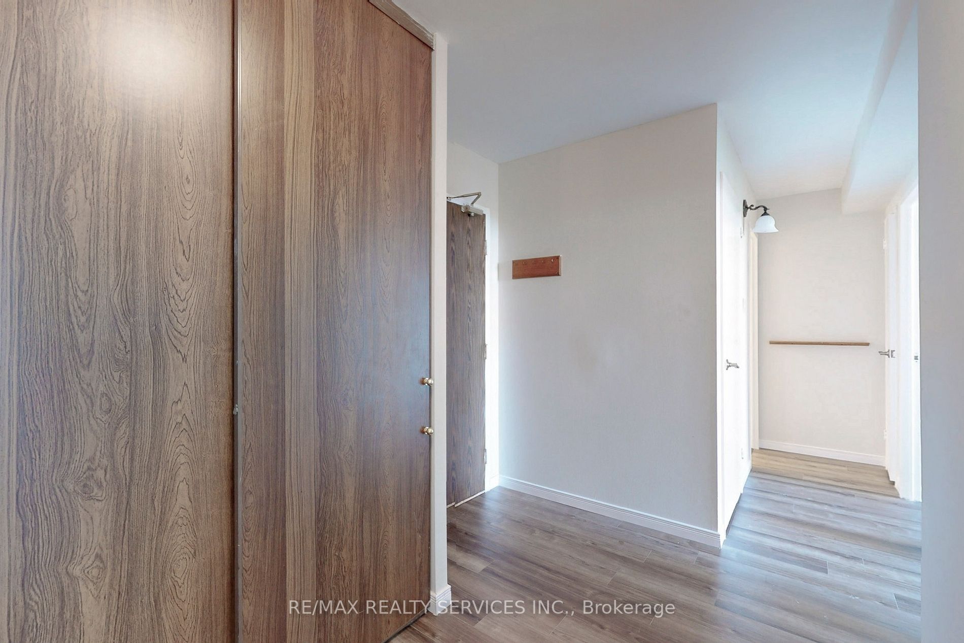 15 Kensington Rd, #1407