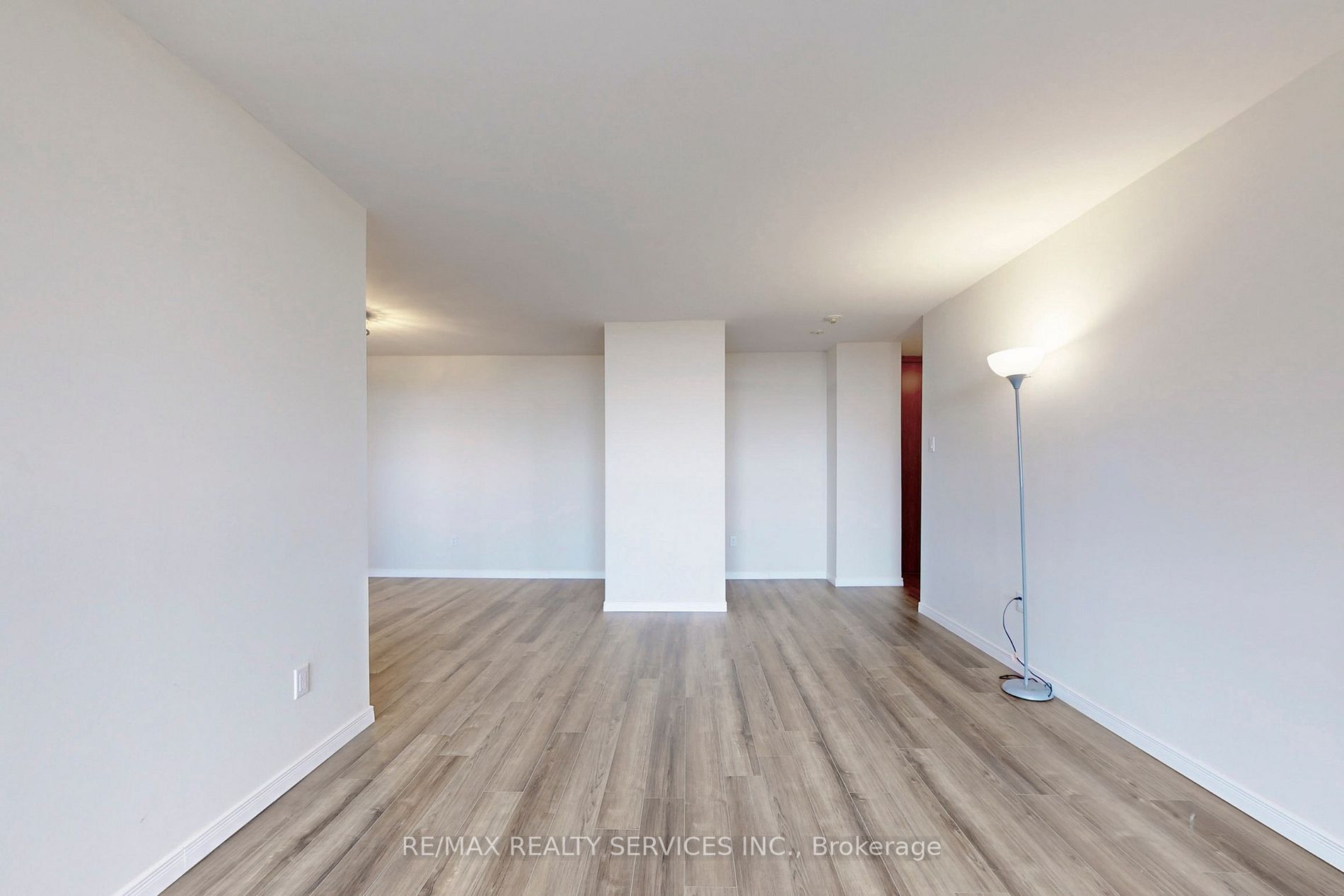 15 Kensington Rd, #1407