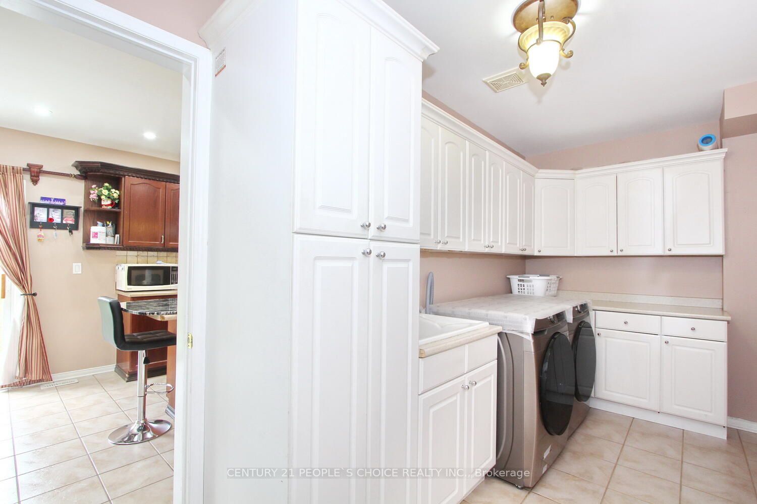32 Dunvegan Cres