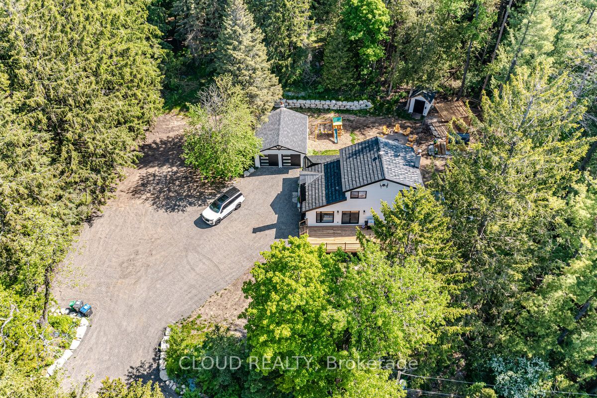 57 King Street S