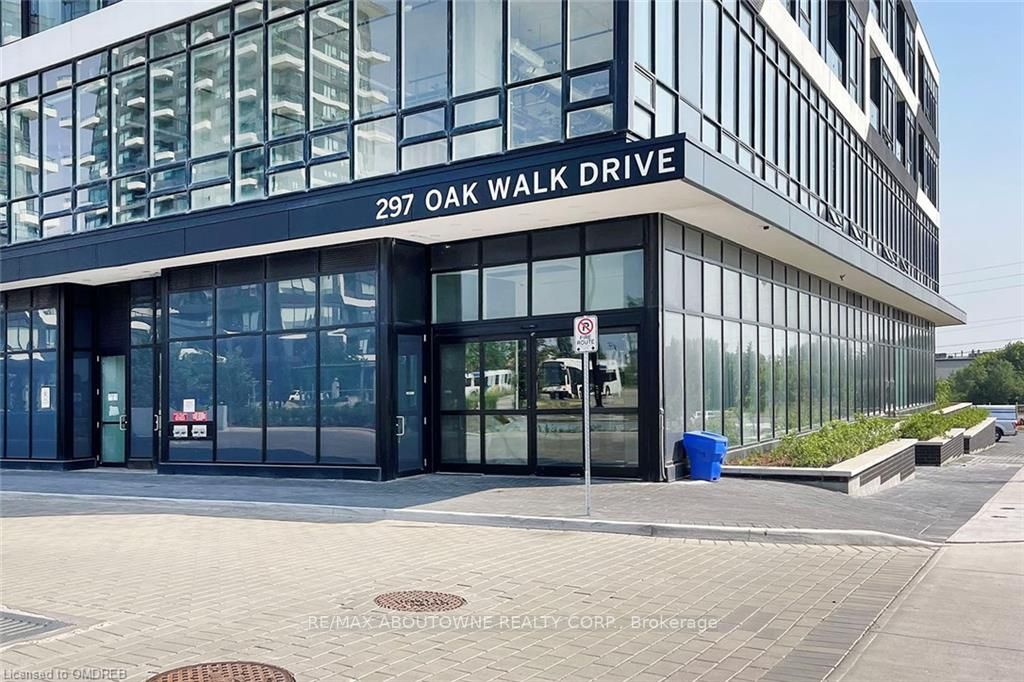 297 Oak Walk Dr, #808