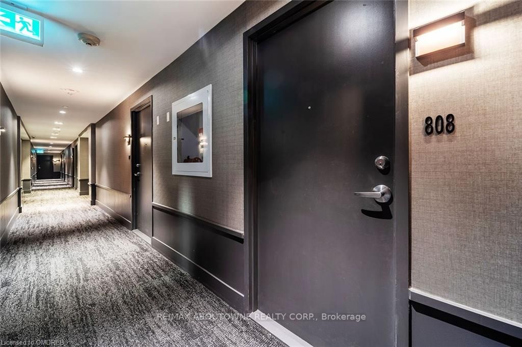 297 Oak Walk Dr, #808