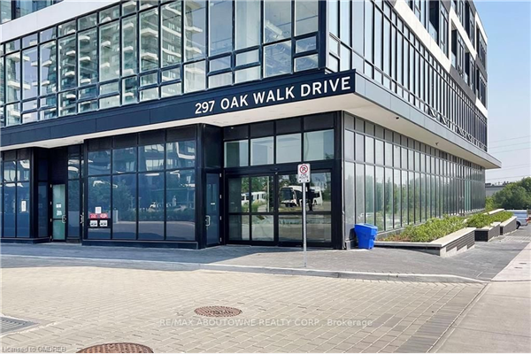 297 Oak Walk Dr, Oakville