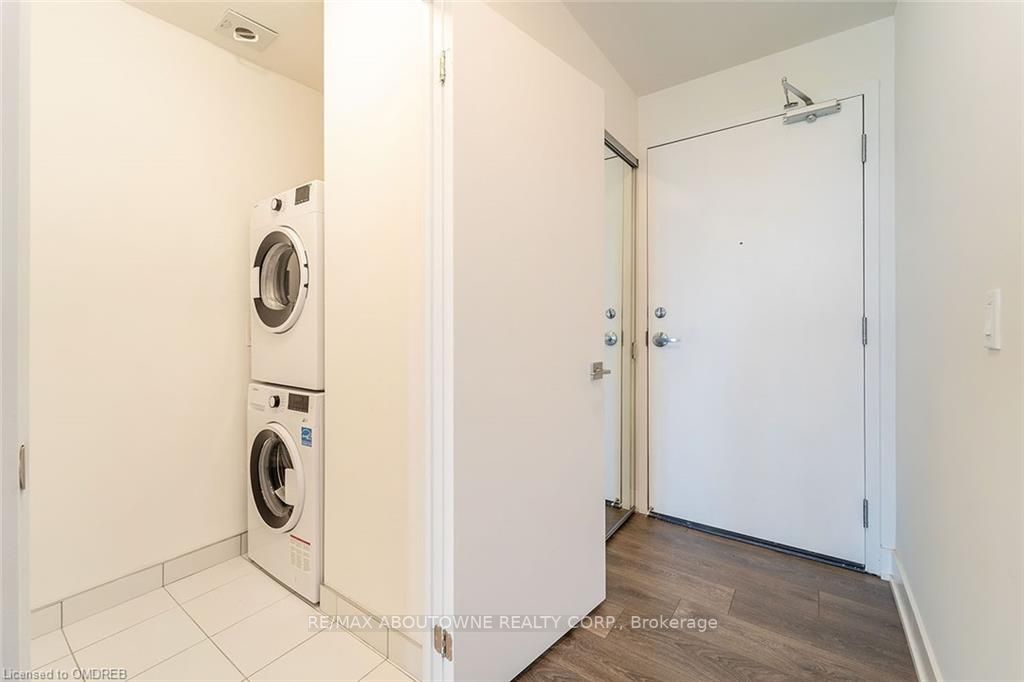 297 Oak Walk Dr, #808