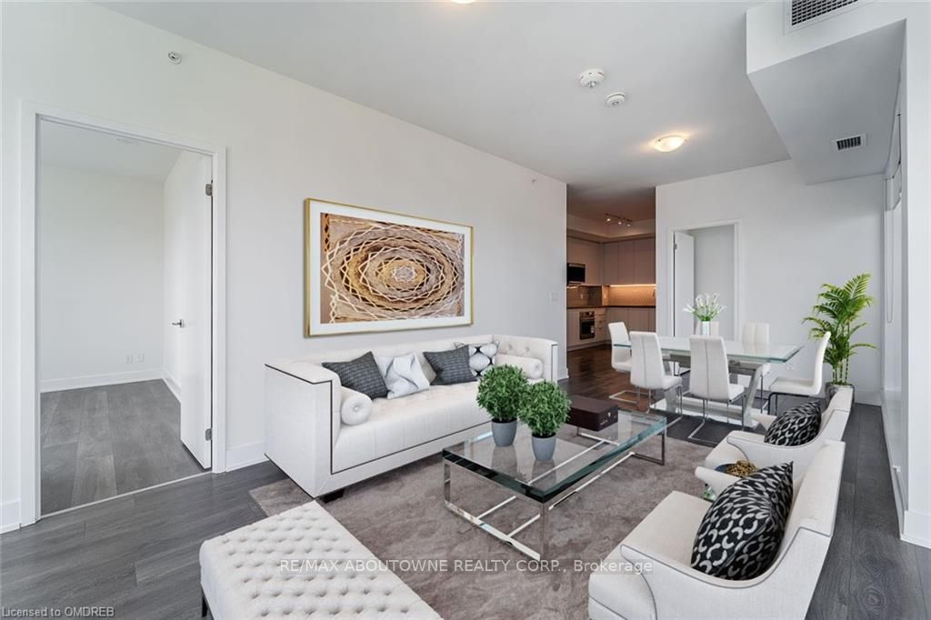 297 Oak Walk Dr, #808
