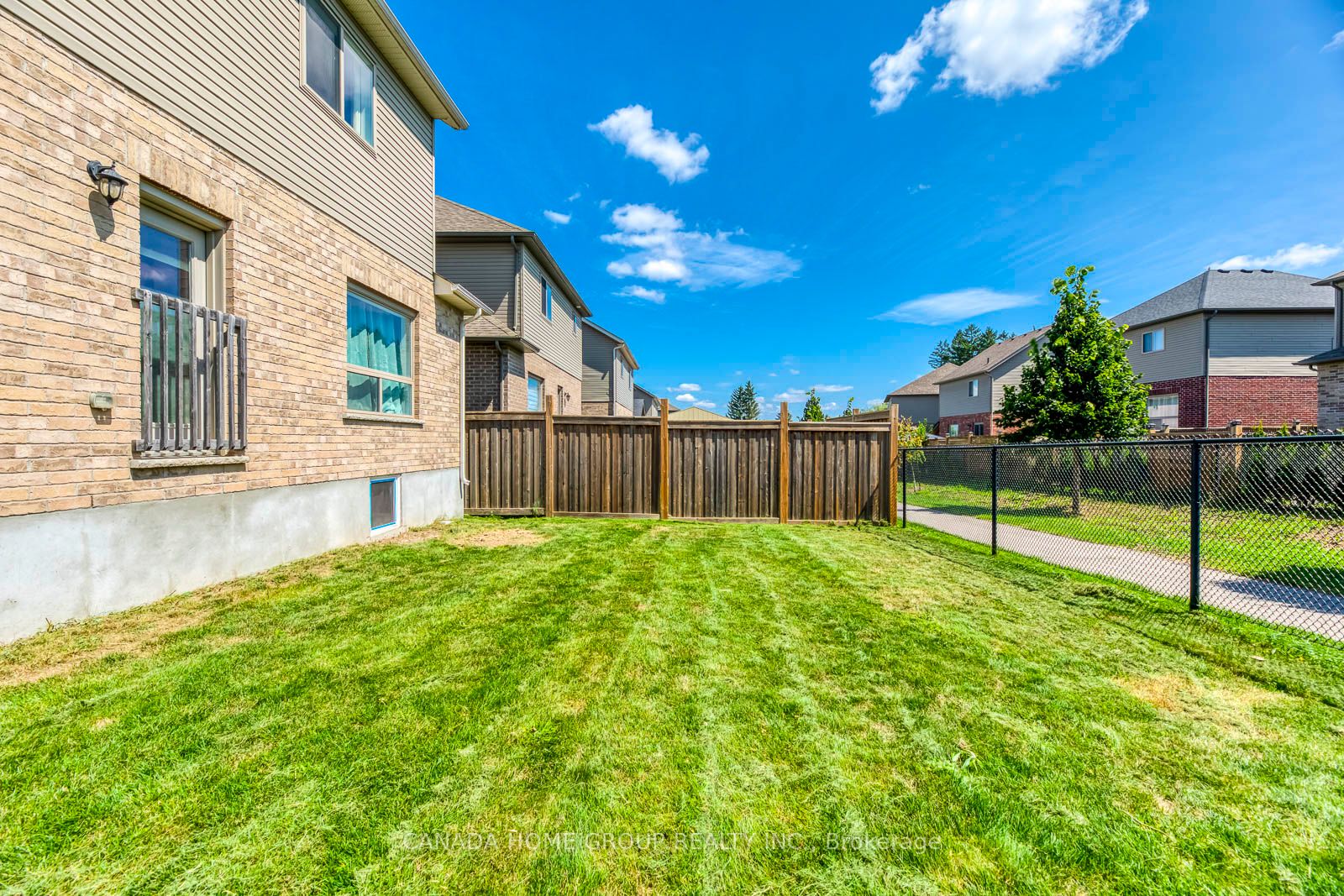 89 Laverty Cres