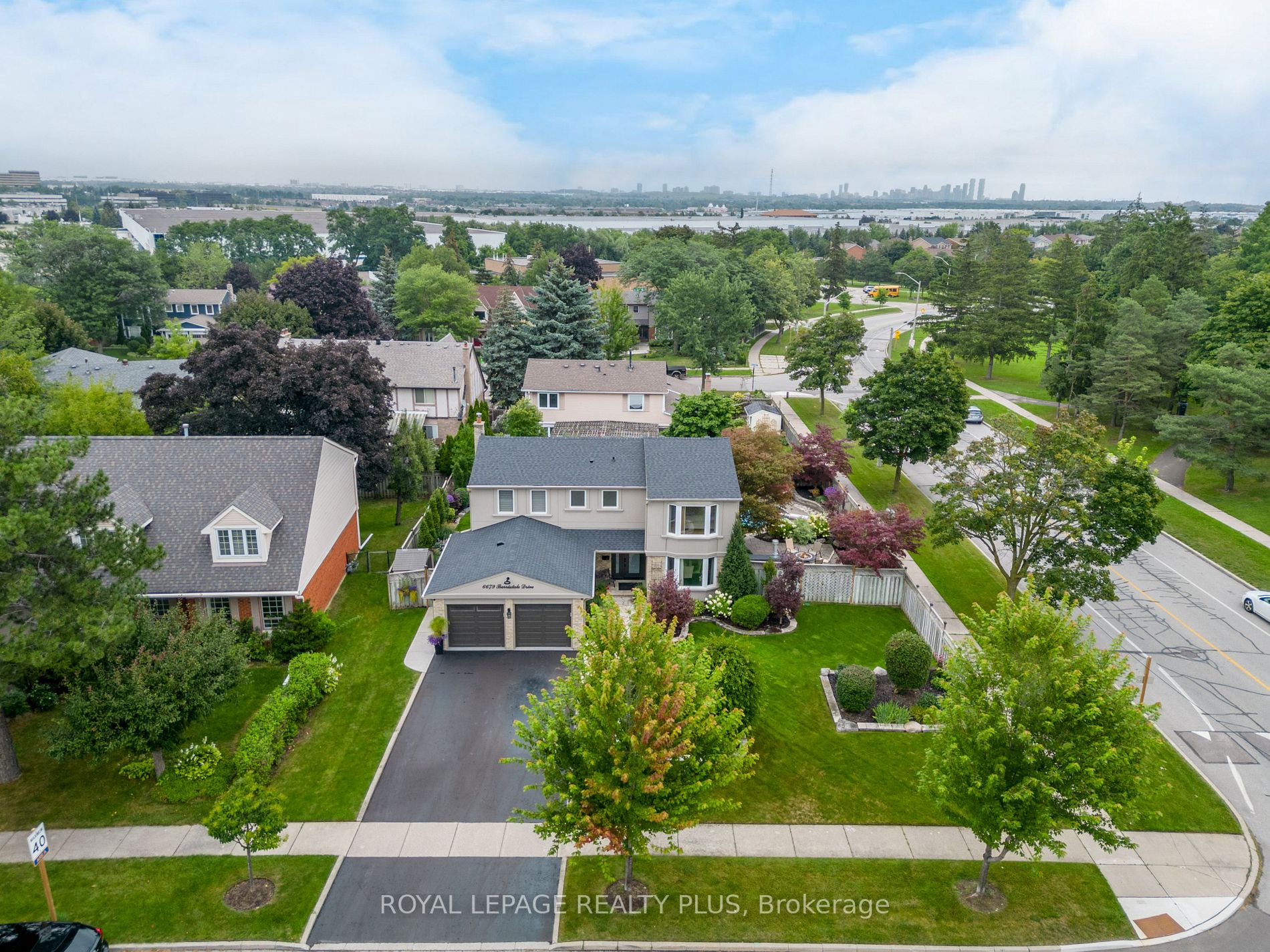 6679 Barrisdale Dr