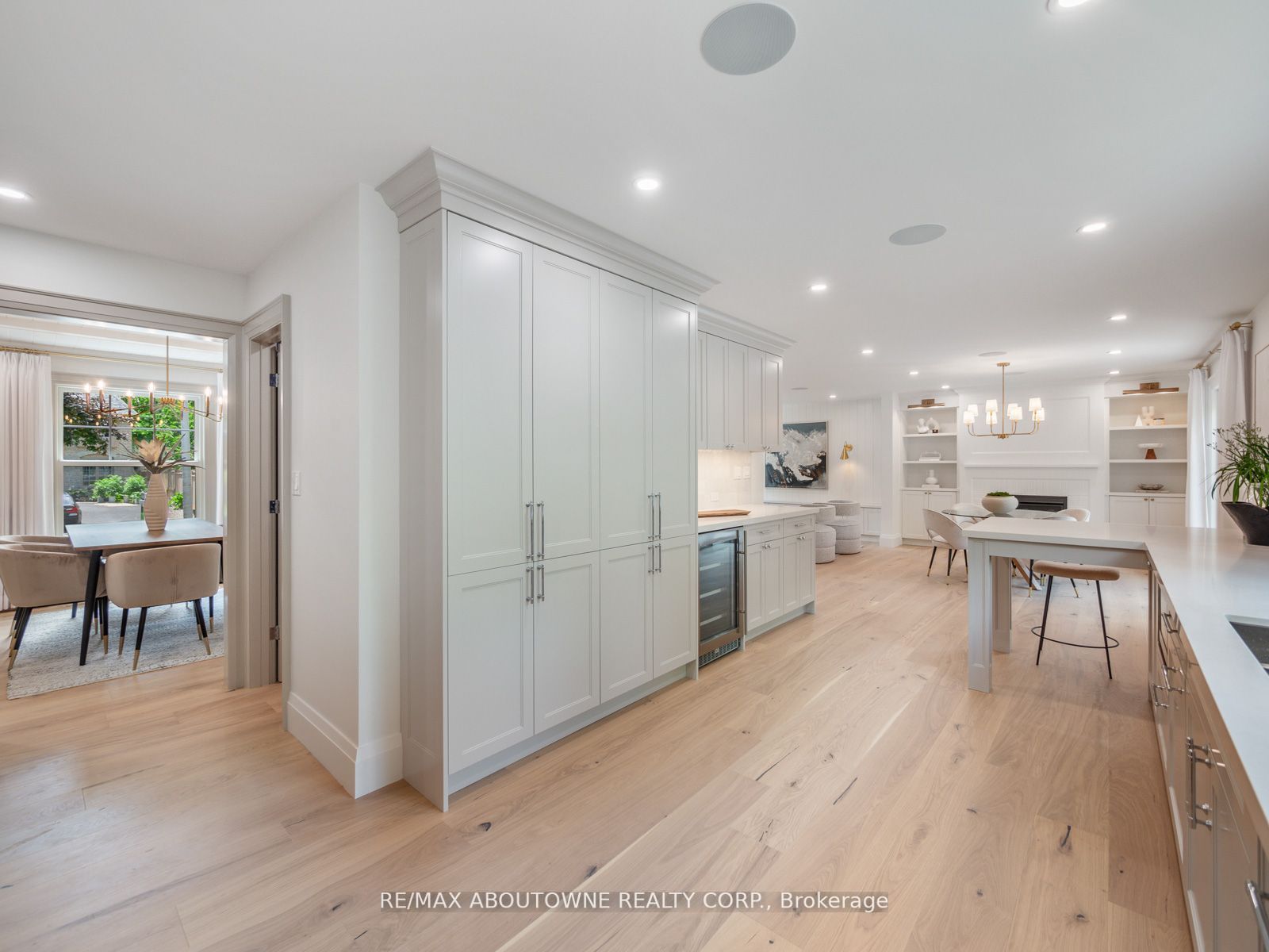 33 Harbourside Court