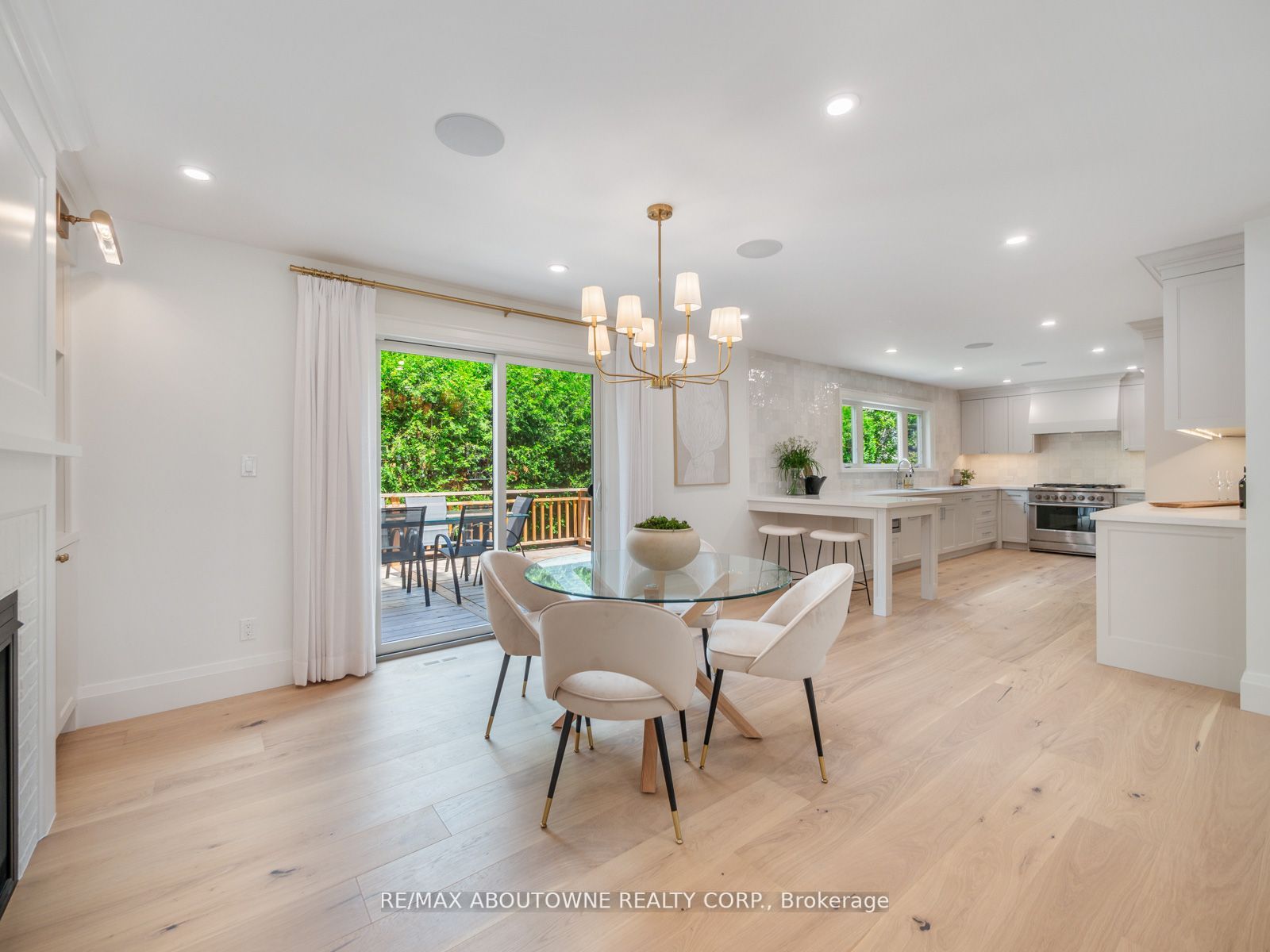 33 Harbourside Court