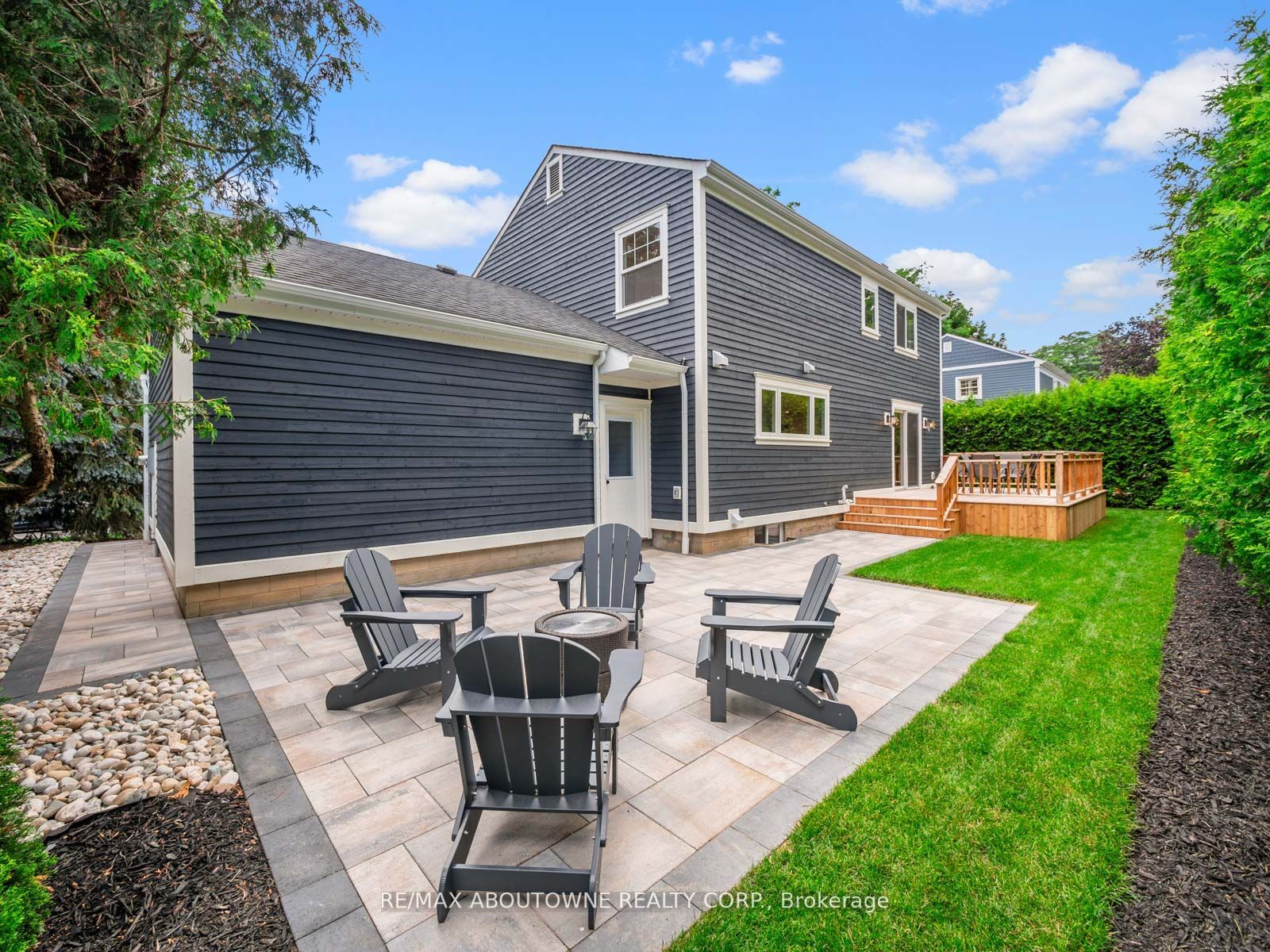 33 Harbourside Court