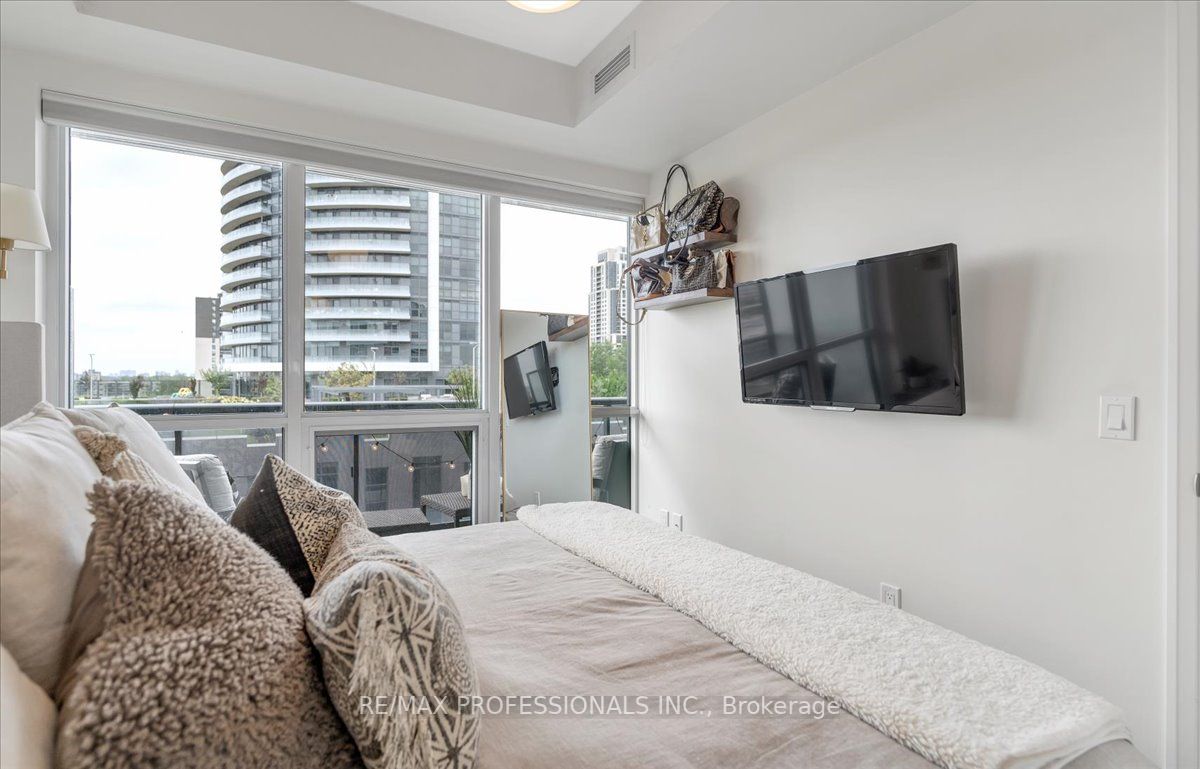 26 Gibbs Rd, #629