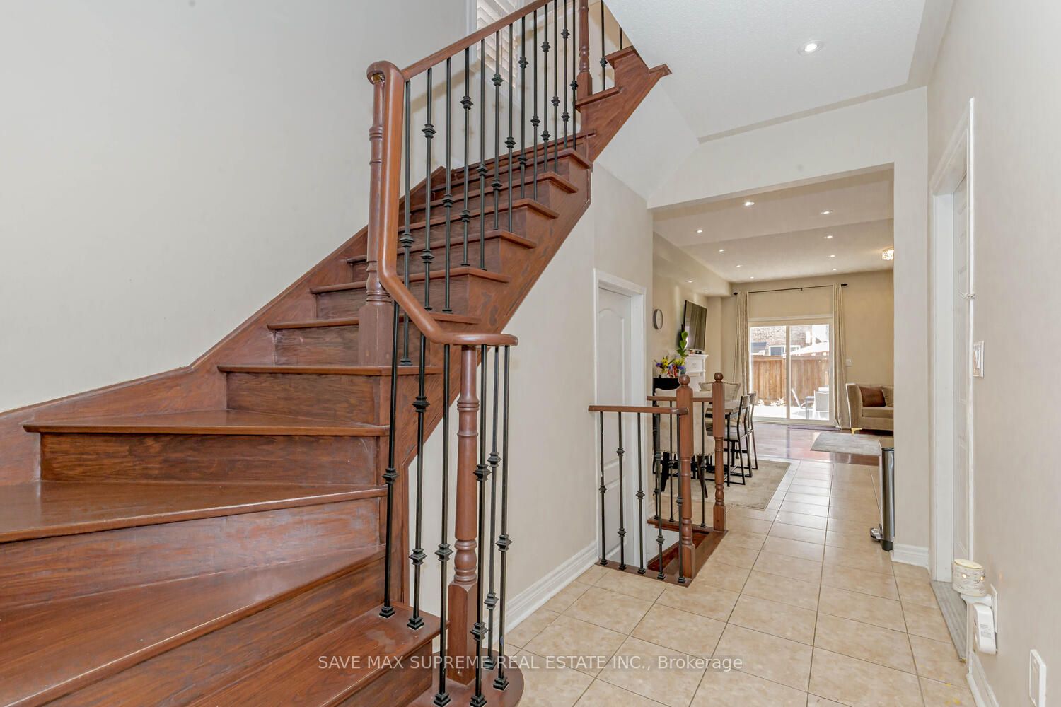 13 Ugrasen Street