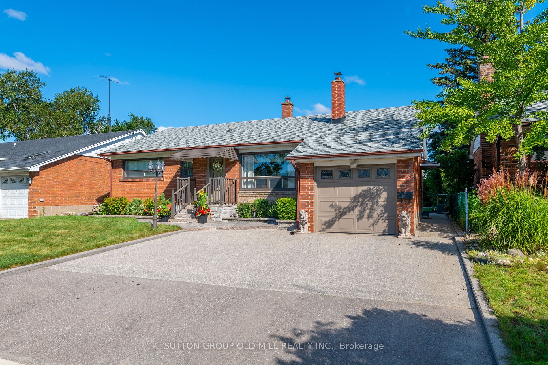 100 Ambleside Ave