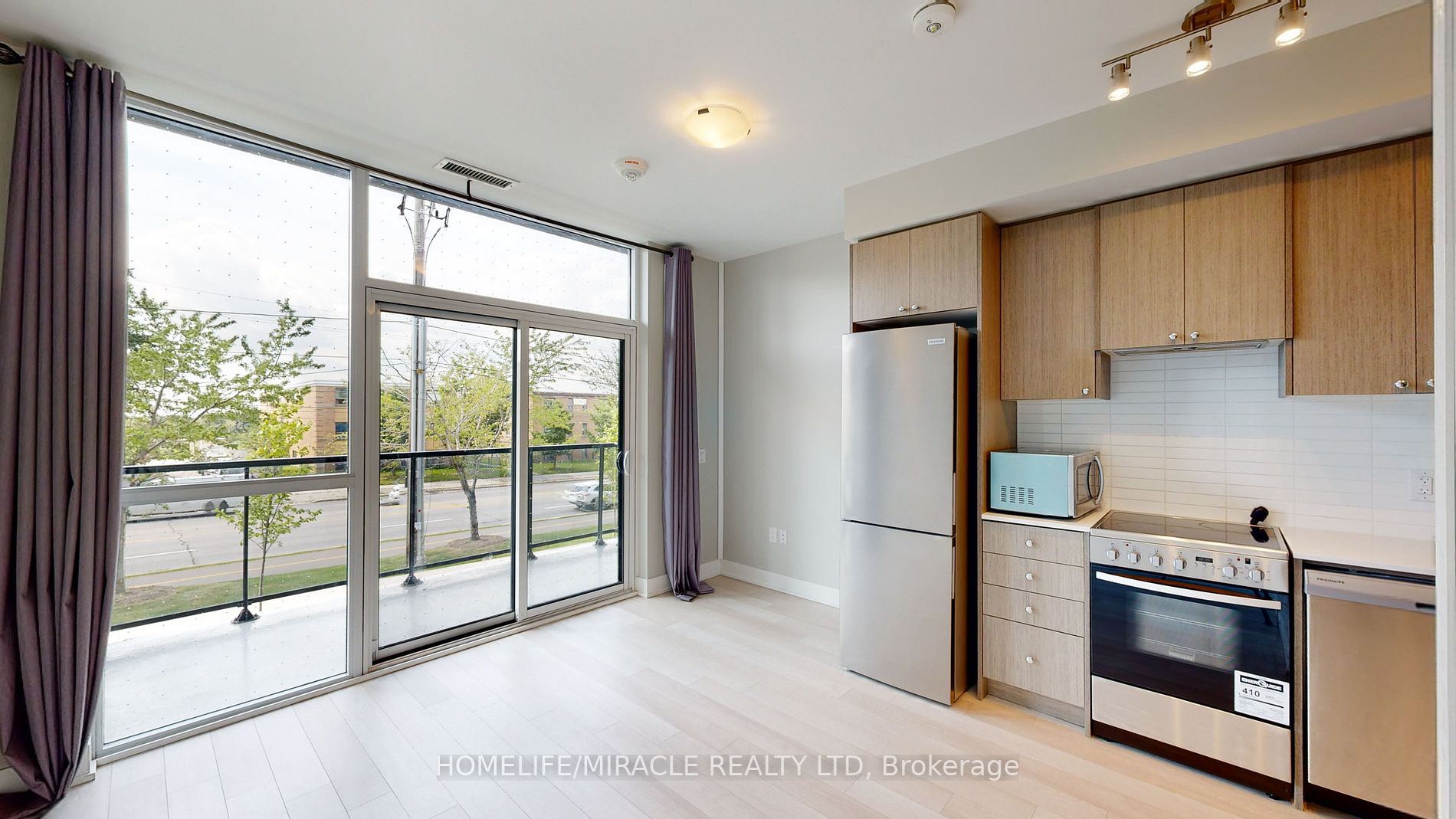 50 George Butchart Dr, #115