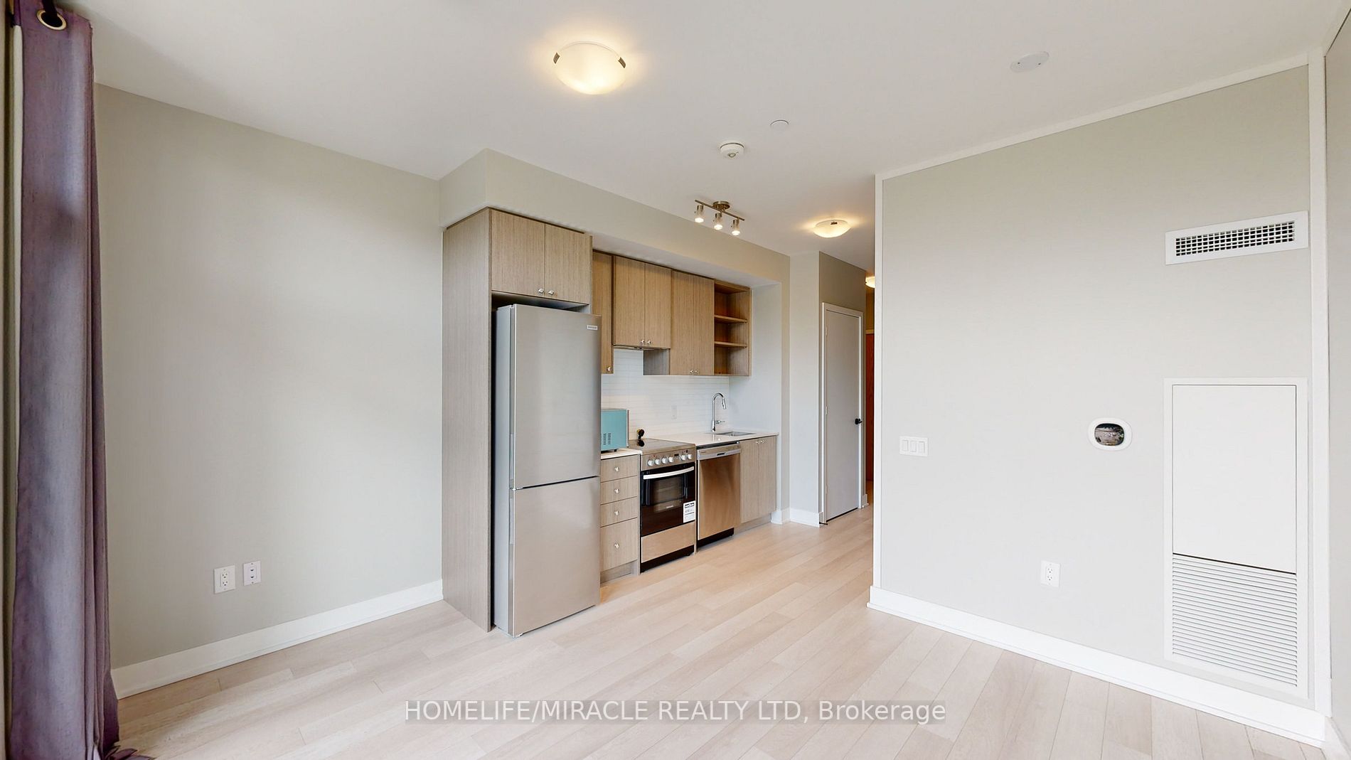 50 George Butchart Dr, #115
