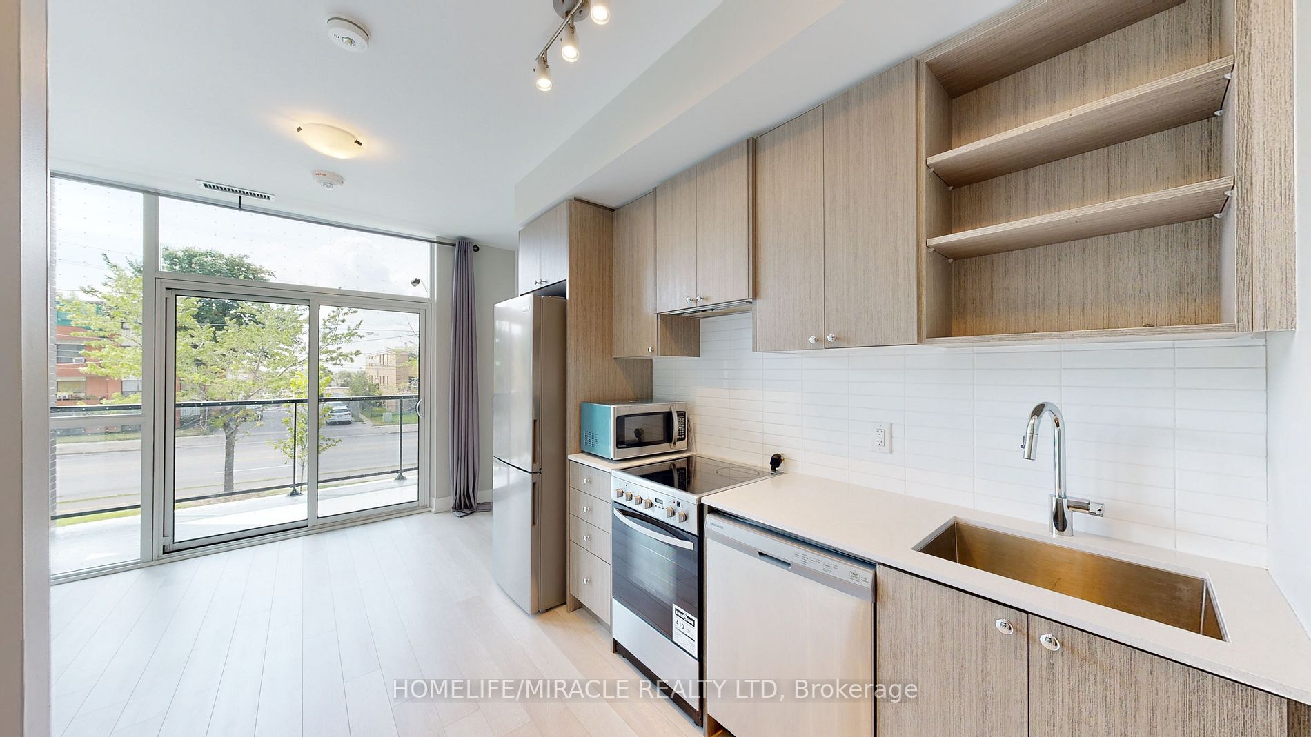 50 George Butchart Dr, #115