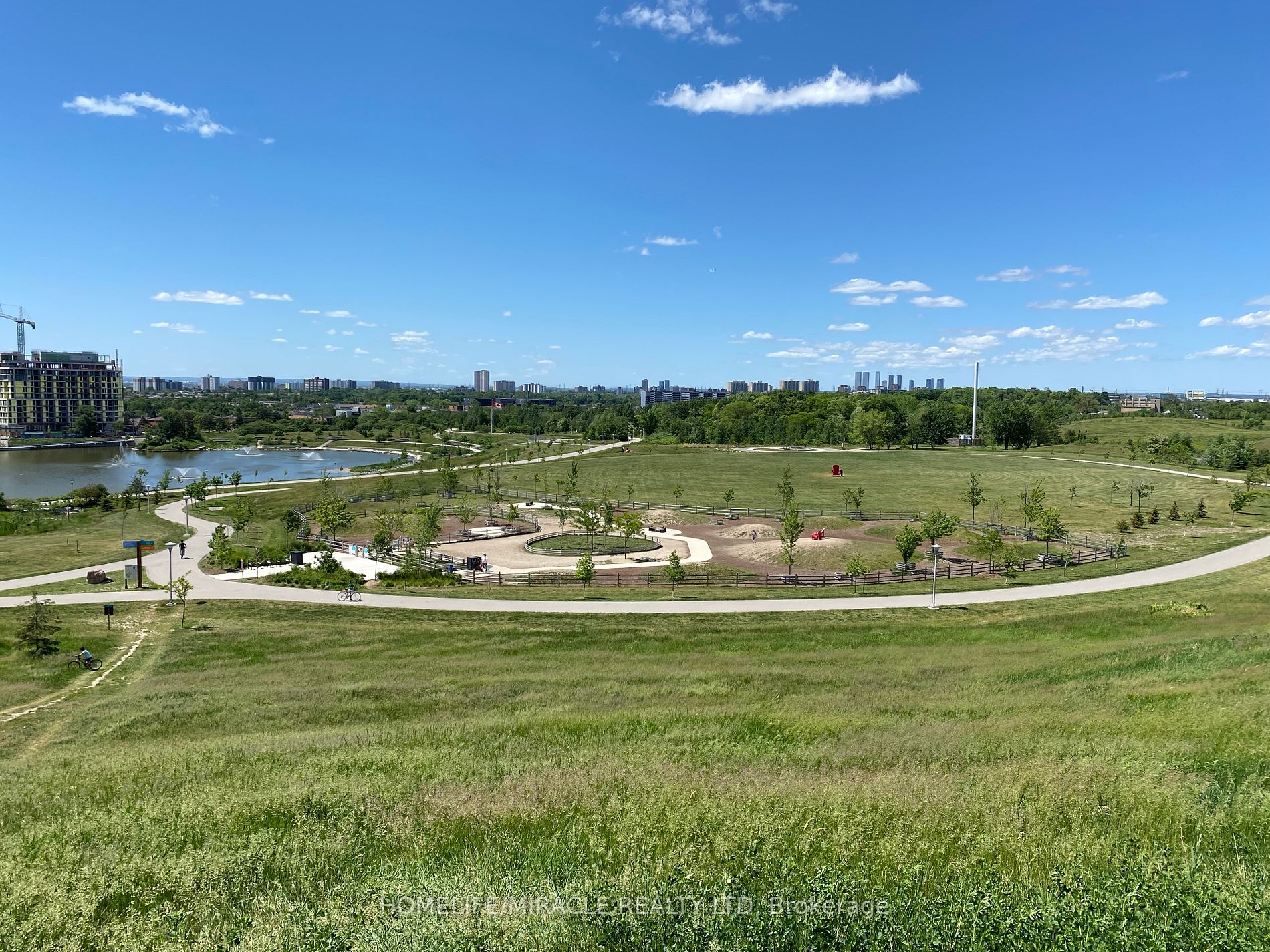50 George Butchart Dr, #115