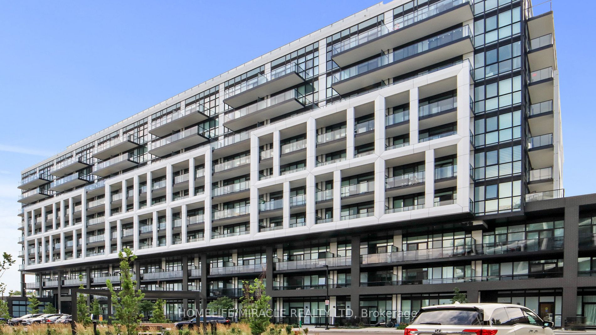 50 George Butchart Dr, #115