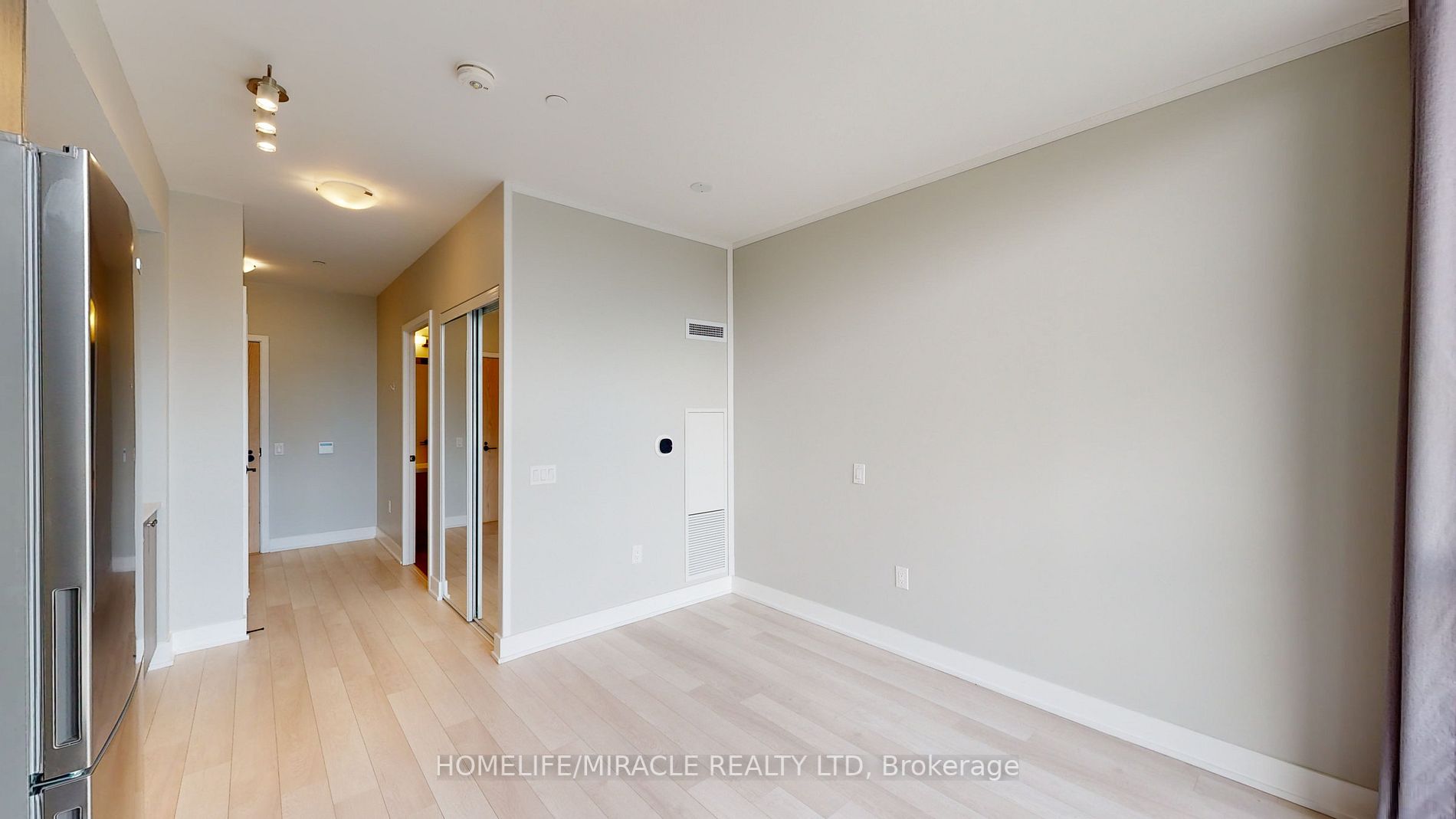 50 George Butchart Dr, #115