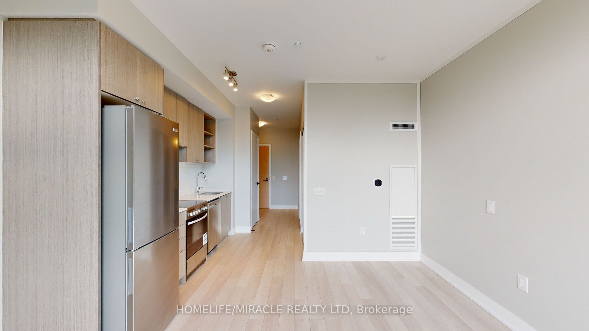 50 George Butchart Dr, #115