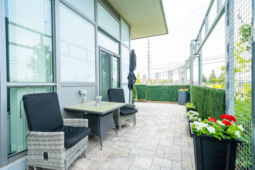 4699 Glen Erin Dr, #109