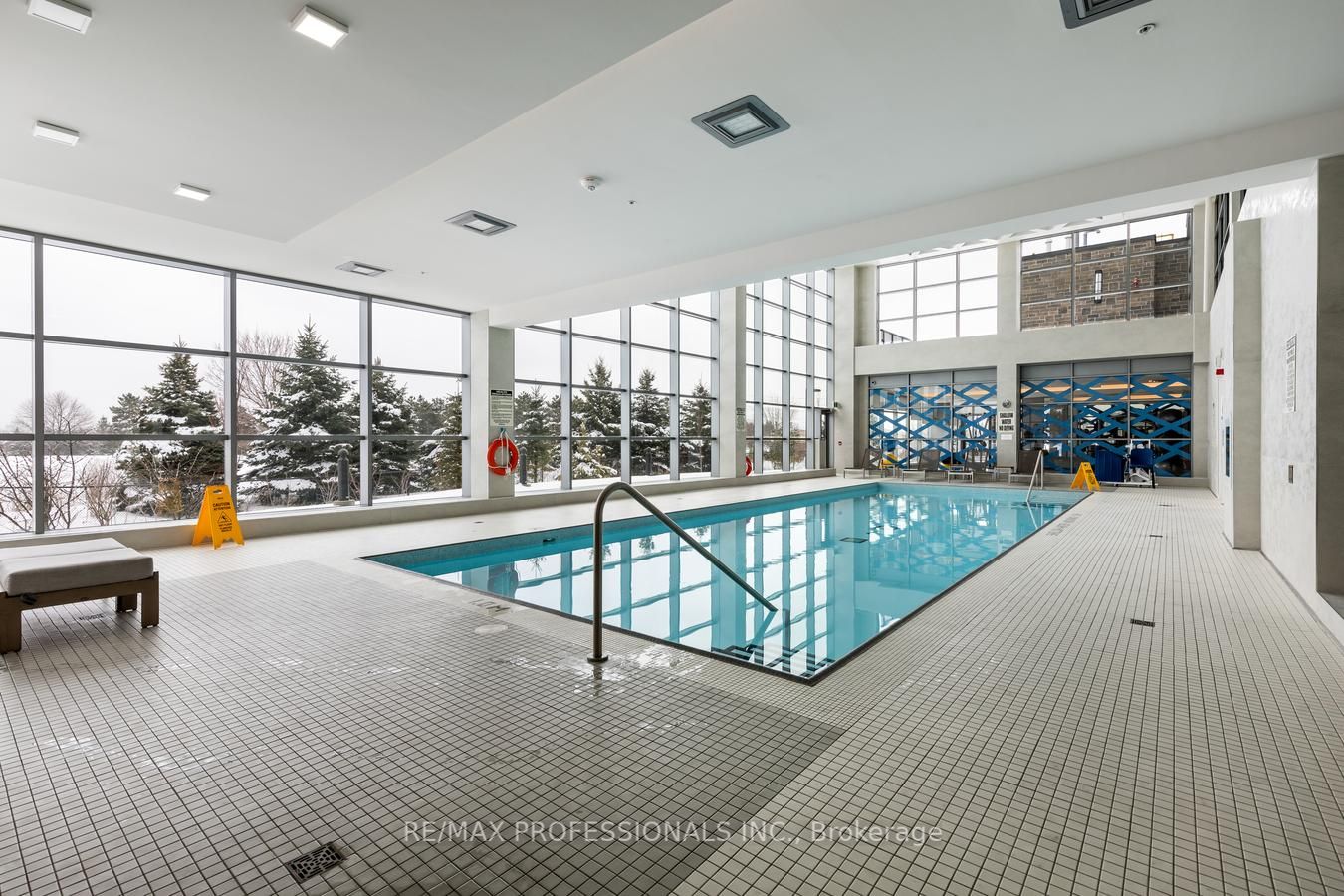 4699 Glen Erin Dr, #109