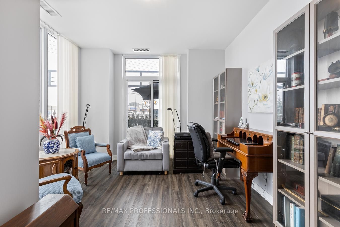 4699 Glen Erin Dr, #109