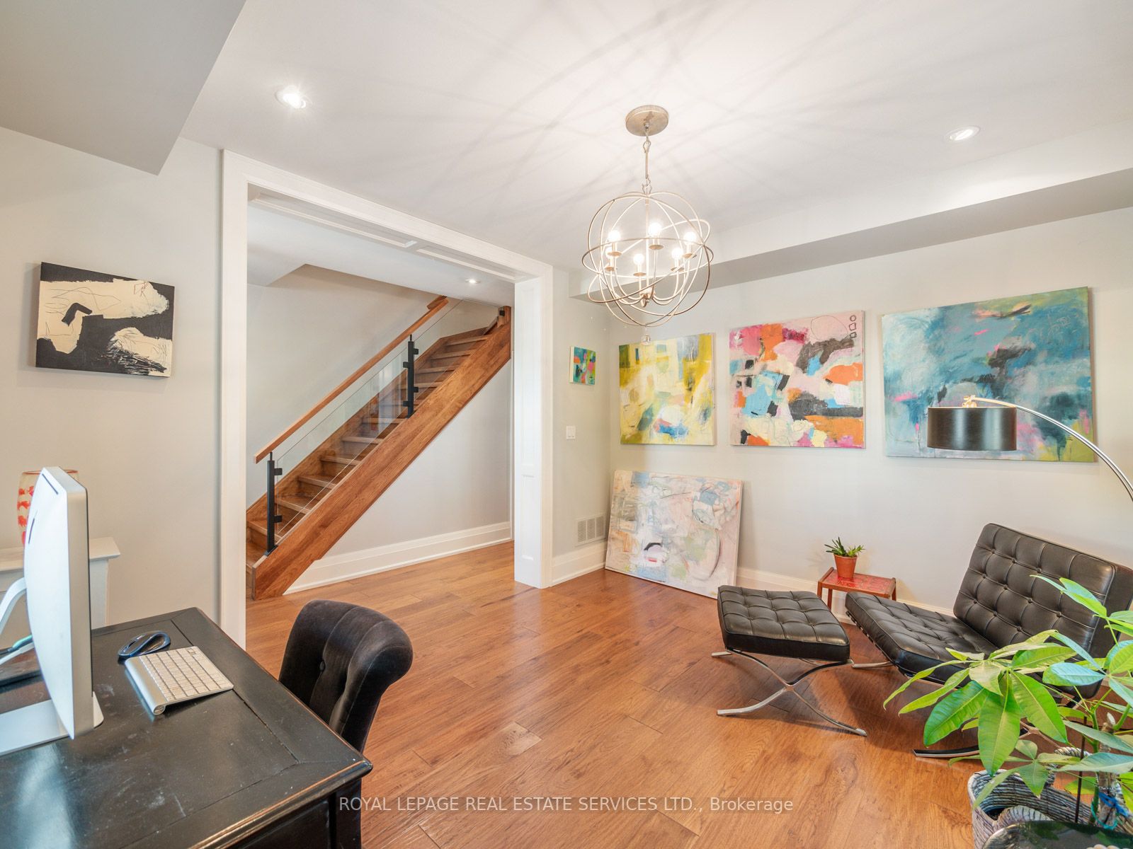 304 Robinson Street
