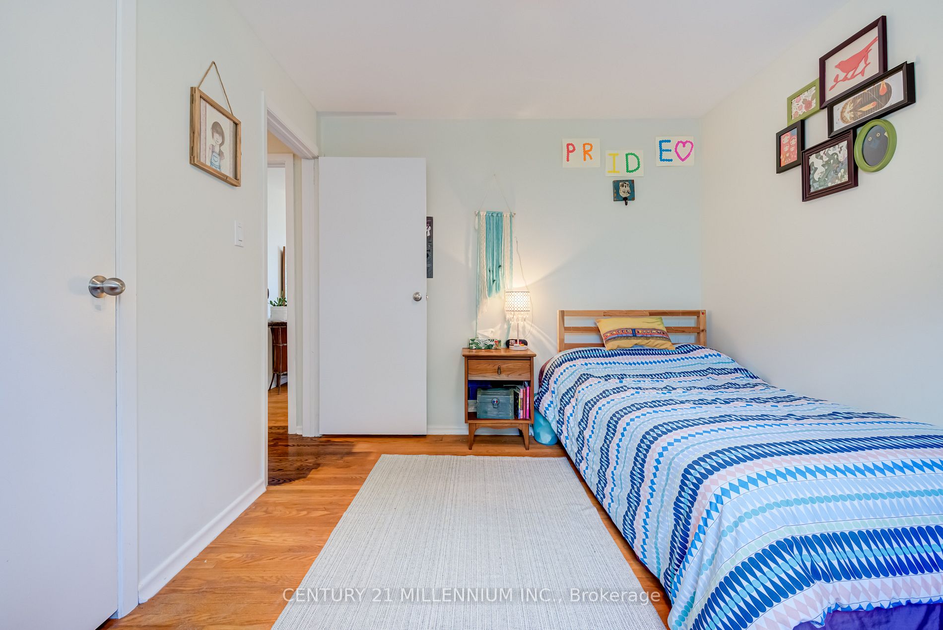 52 Greystone Cres