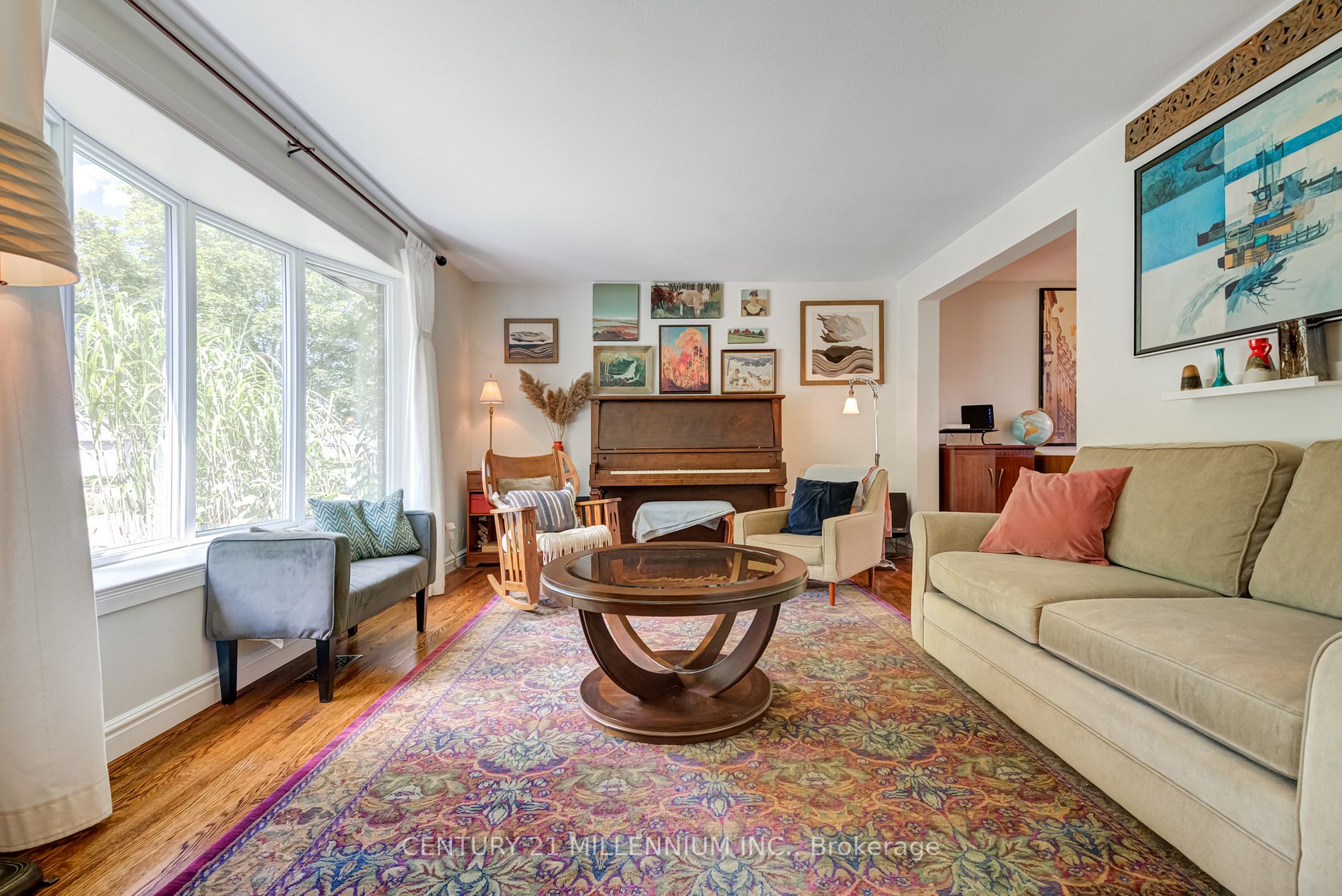 52 Greystone Cres