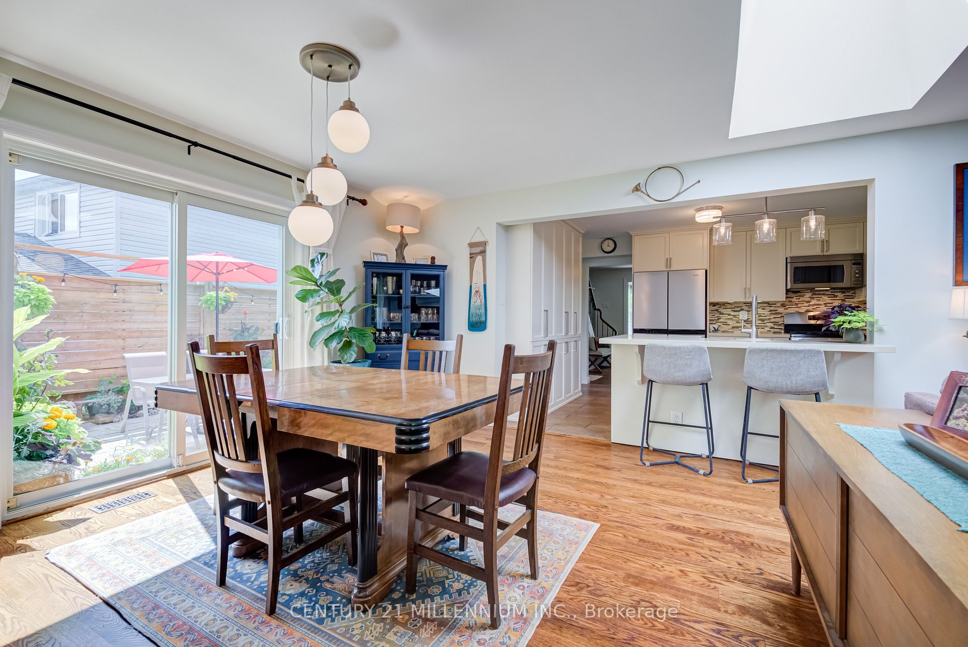 52 Greystone Cres