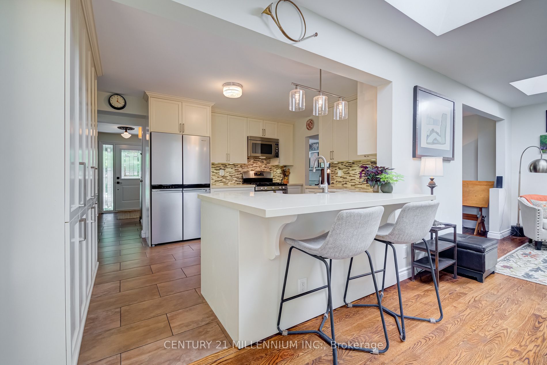 52 Greystone Cres