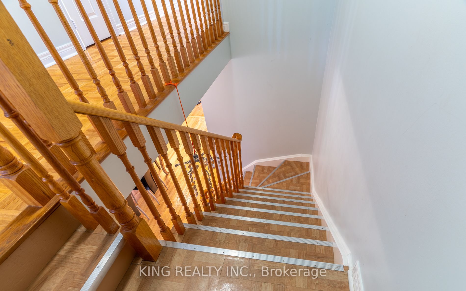 926 Ledbury Cres