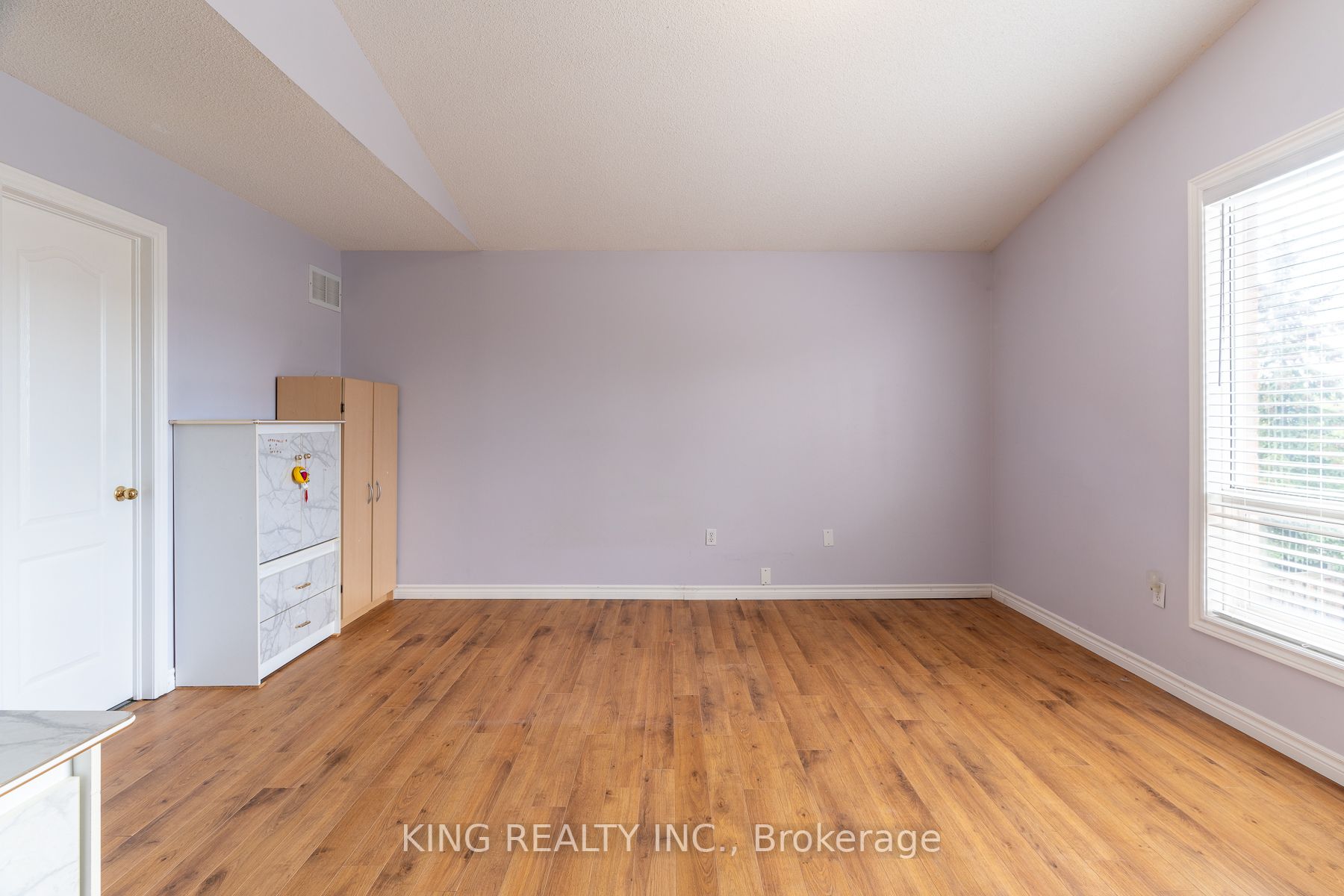 926 Ledbury Cres
