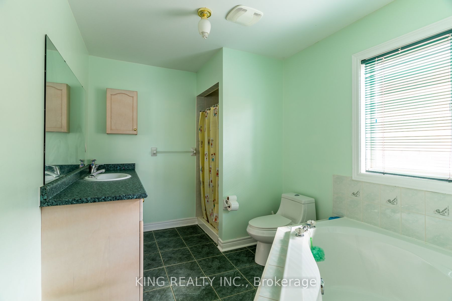 926 Ledbury Cres