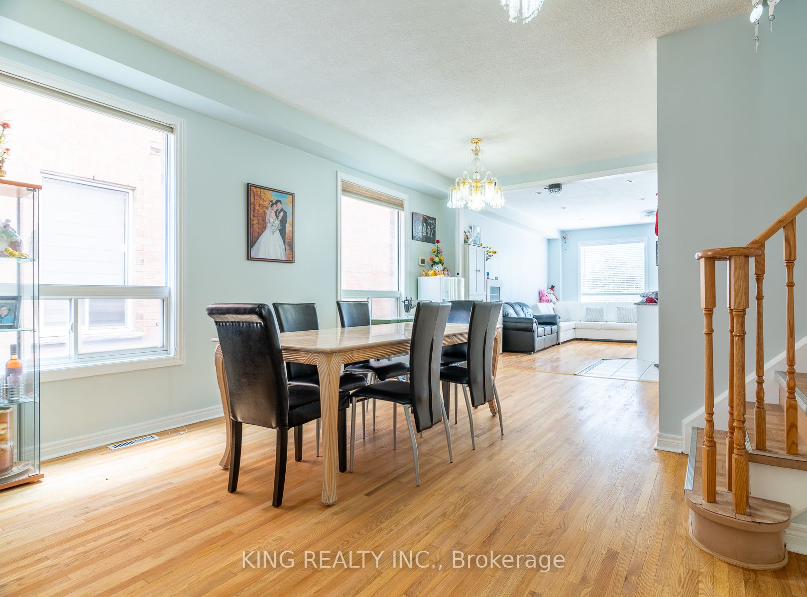 926 Ledbury Cres